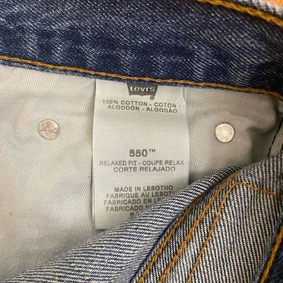 Levi’s 550 Men’s Relaxed Fit Jeans Medium Wash 34x32 - Picture 3 of 4